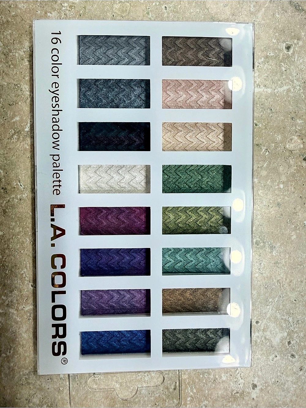L.A. COLORS 16 Color Eyeshadow Palette Multicolor Eyeshadow Palette NWT